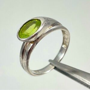 925 Sterling Silver Peridot Inlaid Gemstone Ring Classic Dainty Trendy Easy Waer